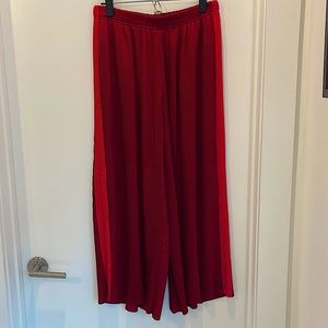 Golden TNA aritizia read pleated satin culottes